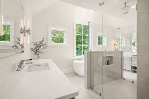 Bath - 1780 Central Ave, Needham, MA 02492 photo 3 of 9