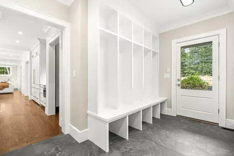 Entry Way - 1780 Central Ave, Needham, MA 02492 photo 4 of 6