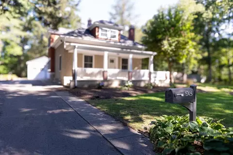98 Union St, Easton, MA 02356