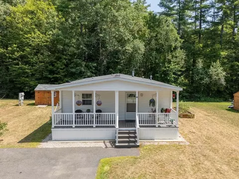 12 Tamarack Pl, Londonderry, NH 03038