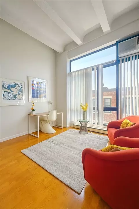 12 Stoneholm St #529, Boston, MA 02115