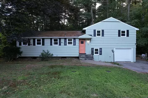438 Maquan, Hanson, MA 02341