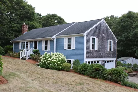 28 Sheila Way, Falmouth, MA 02536