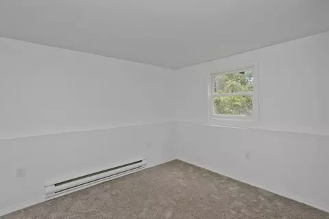 Bedroom - 56 Yale St, Springfield, MA 01109 photo 8 of 9