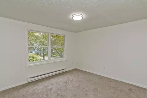 Bedroom - 56 Yale St, Springfield, MA 01109 photo 2 of 9