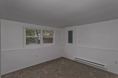 Bedroom - 56 Yale St, Springfield, MA 01109 photo 6 of 9