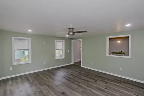 Living - 56 Yale St, Springfield, MA 01109 photo 3 of 3