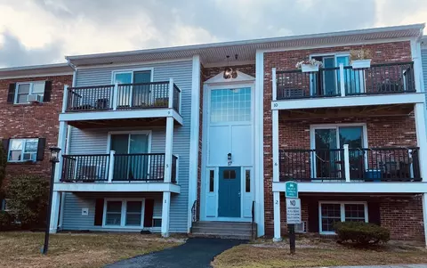 17 Chapel Hill Dr #3, Plymouth, MA 02360