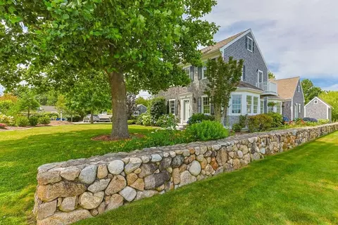 110 Commerce Rd, Barnstable, MA 02630