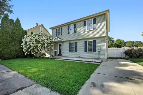 56 Clayton St, Springfield, MA 01107