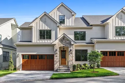 22 Common Ct #22, Lexington, MA 02421