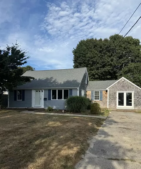 35 Vidal Ave, Falmouth, MA 02536