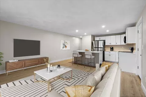 35 Ashumet Rd #11B, Mashpee, MA 02649