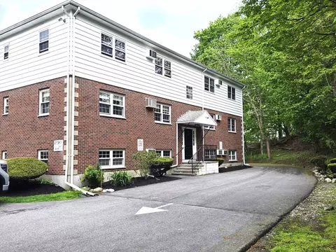 6 Venice St #F1, Danvers, MA 01923