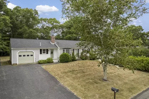 17 Avalon Cir, Barnstable, MA 02655 photo 3