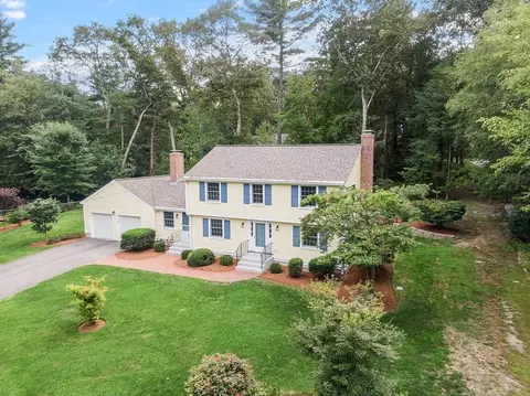 18 Captain Browns Ln, Acton, MA 01720