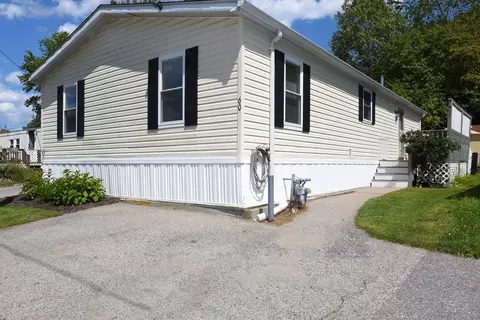 60 Fairview St, Rockland, MA 02370