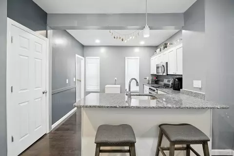 3 Ashley St, Springfield, MA 01105 photo 8