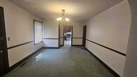 6 Eton St, Springfield, MA 01108 photo 5