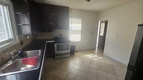 6 Eton St, Springfield, MA 01108 photo 12