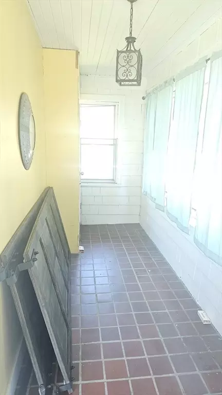 6 Eton St, Springfield, MA 01108 photo 13