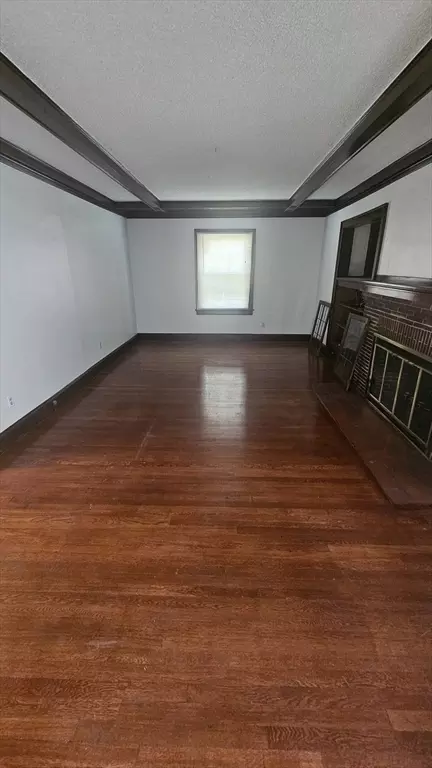6 Eton St, Springfield, MA 01108 photo 8