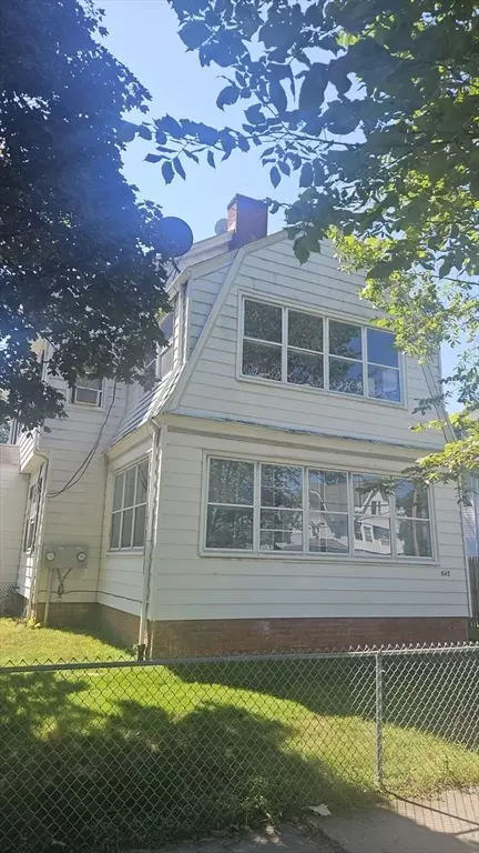 6 Eton St, Springfield, MA 01108 photo 3