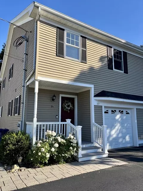 9 Endicott St #B, Danvers, MA 01923 photo 2