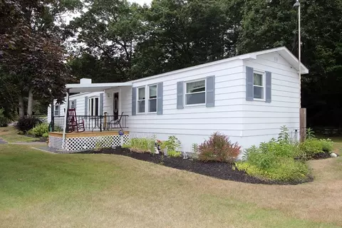 6 Haskell Cir, Lakeville, MA 02347