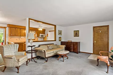 77 Crestwood St, Fall River, MA 02720 photo 9
