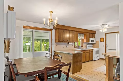 77 Crestwood St, Fall River, MA 02720 photo 13