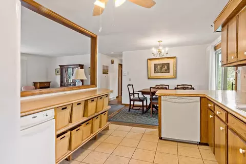 77 Crestwood St, Fall River, MA 02720 photo 16