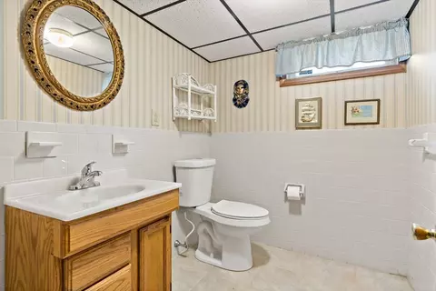 77 Crestwood St, Fall River, MA 02720 photo 28