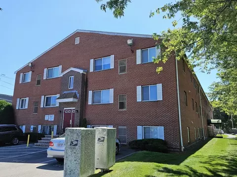 35 Prospect St #215, Woburn, MA 01801