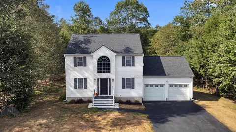 26 Myles Cir, Gardner, MA 01440
