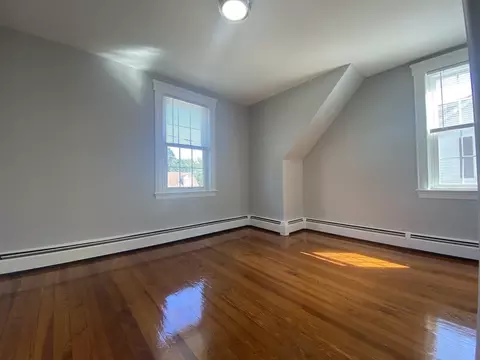 986 N Eastern Ave, Fall River, MA 02720 photo 10