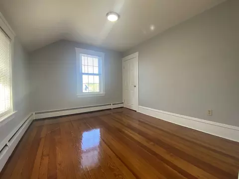 986 N Eastern Ave, Fall River, MA 02720 photo 9