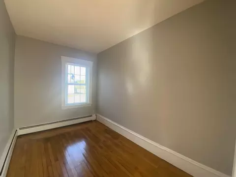 986 N Eastern Ave, Fall River, MA 02720 photo 7
