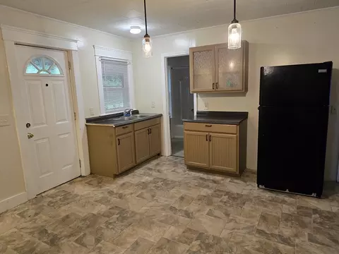 111 East St, Ware, MA 01082 photo 11