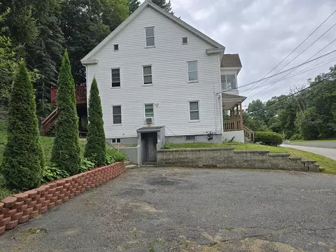 111 East St, Ware, MA 01082 photo 3