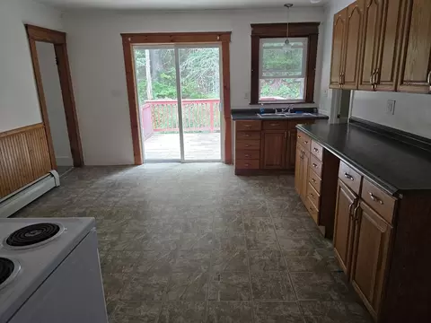 111 East St, Ware, MA 01082 photo 23