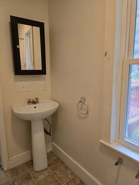 111 East St, Ware, MA 01082 photo 27