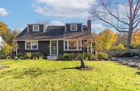 110 Beechwood St, Cohasset, MA 02025