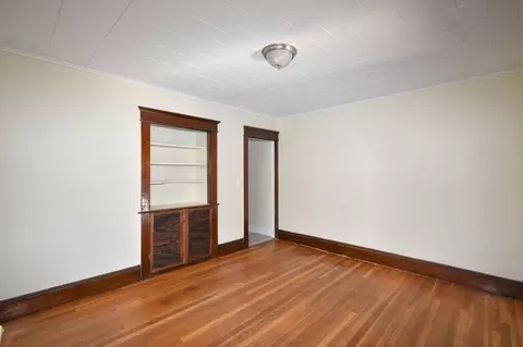 Living - 116-118 Johnson St, Springfield, MA 01108 photo 3 of 11