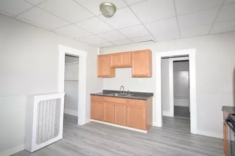 Entry Way - 116-118 Johnson St, Springfield, MA 01108 photo 2 of 2