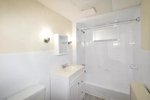 Bath - 116-118 Johnson St, Springfield, MA 01108 photo 2 of 2
