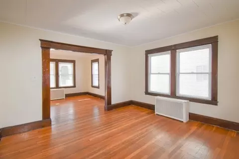 Living - 116-118 Johnson St, Springfield, MA 01108 photo 5 of 11