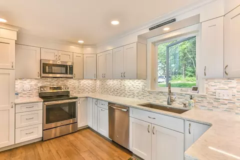 55 Colonial Rd, Webster, MA 01570 photo 23