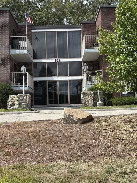 152 Turner Rd #14, Holliston, MA 01746