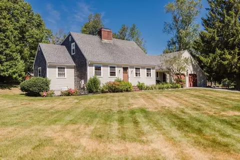 7 Swing Dr, Berkley, MA 02779